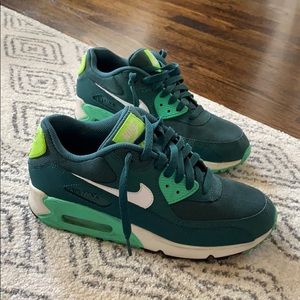 Nike air max’s sneakers